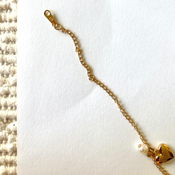 1980s Avon sentimental accent golden chain bracelet with heart and faux pearl - Picture 15 of 15